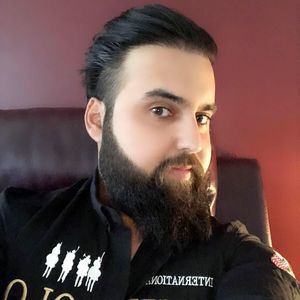 Meet your Posher, Ali